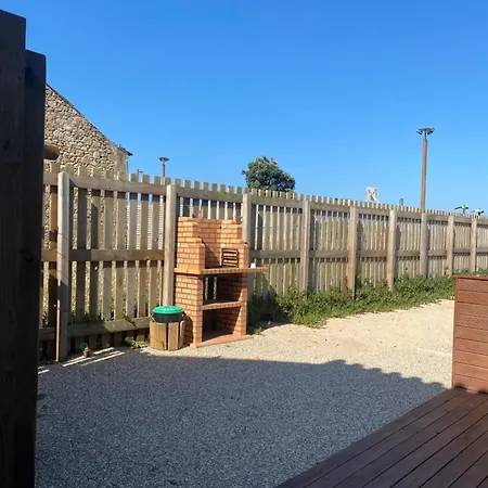 Avô Moreira House *